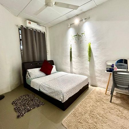 Entire 33 Cozy House • 3 Bedroom @ Alma Bukit Mertajam Ngoại thất bức ảnh